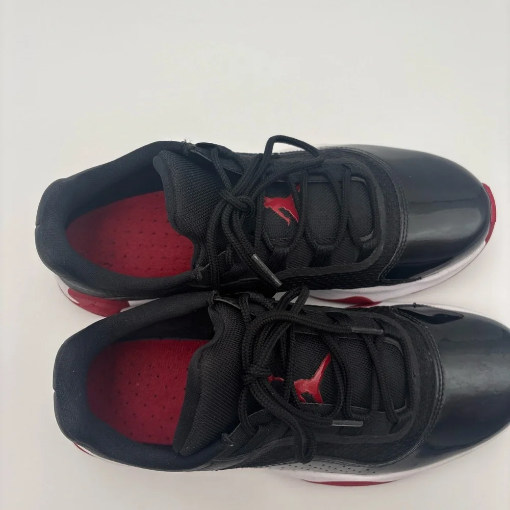 Jordan Black‎ and Red Athletic Shoes